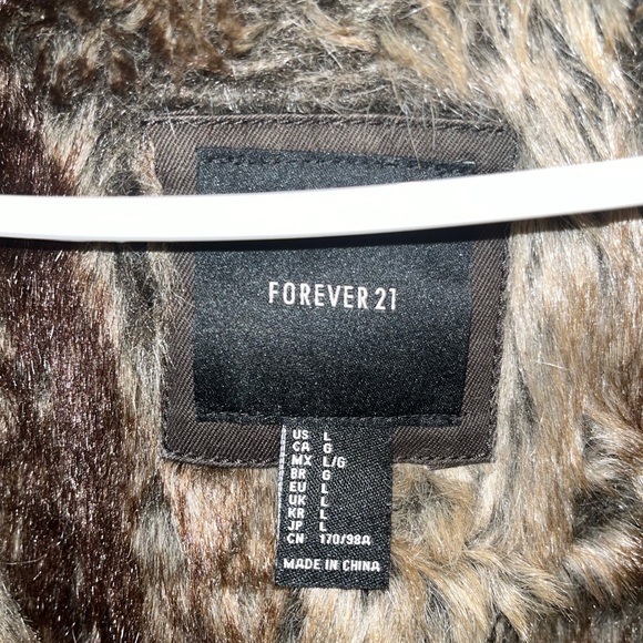 Forever 21 Utility, Heavy-Duty Jacket w/ Faux Fur Lining 😌 - Picture 6 of 6